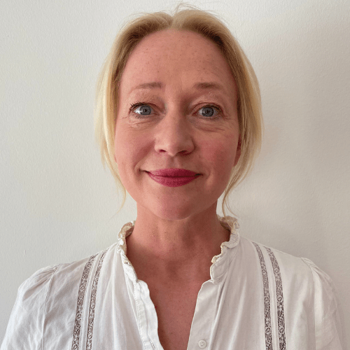 LAD-LIVET-LYKKES-Podcast-#20-med-Camilla-Hyldborg-At-overgive-sig-og-lade-magien-faa-lov.